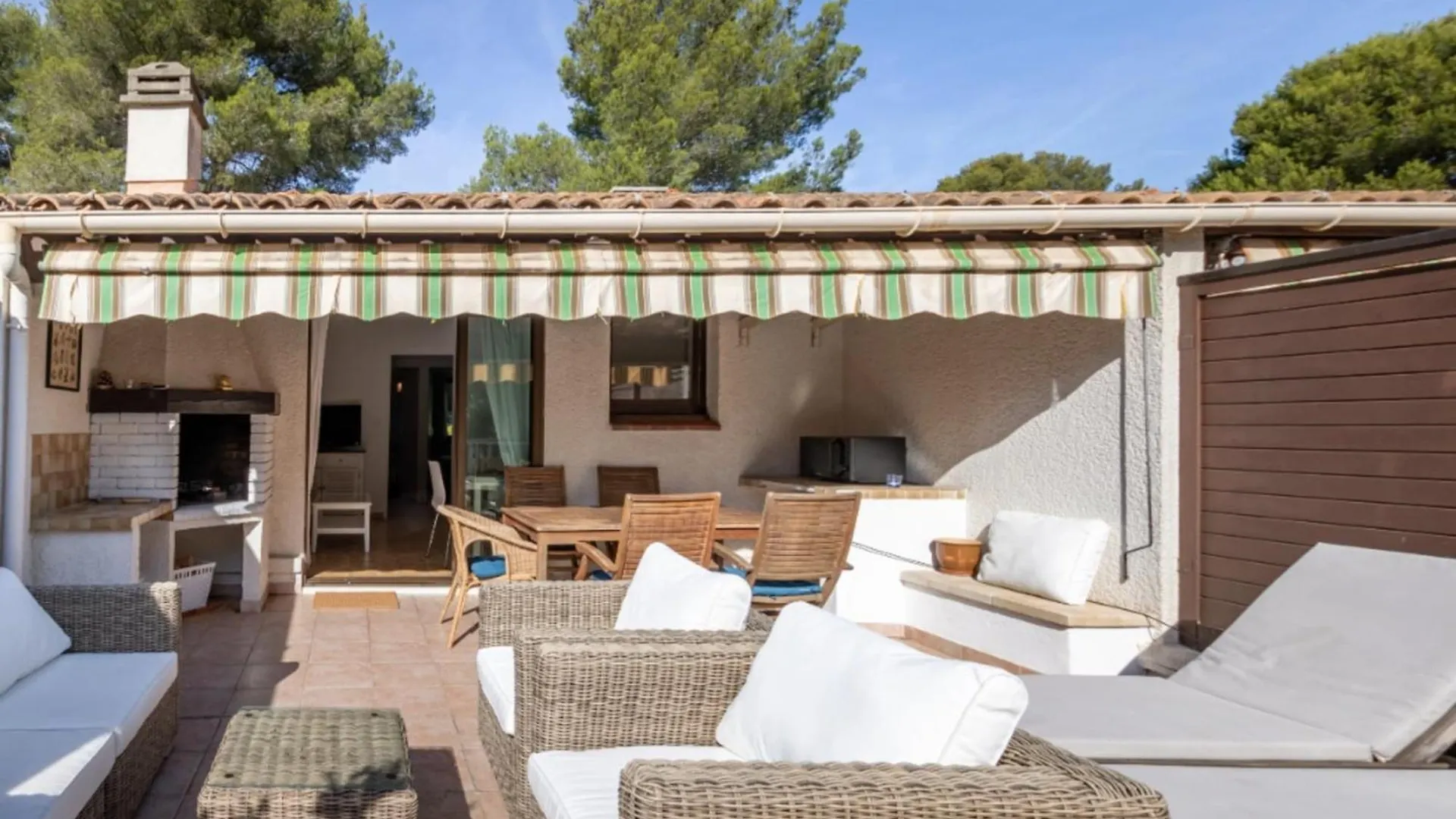 Superb Apartment With Terrace And Pool Bandol